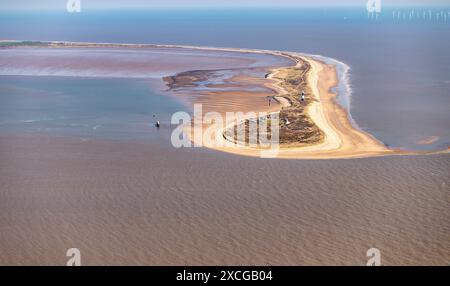 Photo aérienne de Spurn Head, phares désaffectés, station de pilotage, etc. À 1500 pieds Banque D'Images