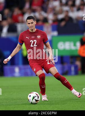 Gelsenkirchen, Allemagne. 16 juin 2024. Saša Lukic de Serbie lors du match des Championnats d'Europe de l'UEFA à l'Arena Aufschalke, Gelsenkirchen. Le crédit photo devrait se lire comme suit : David Klein/Sportimage crédit : Sportimage Ltd/Alamy Live News Banque D'Images