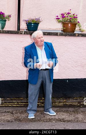 L'acteur Michael Terry dévoile une plaque pour marquer la maison d'enfance de Belinda Lee. Banque D'Images