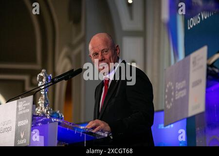 Madrid, Espagne. 17 juin 2024. Grant Dalton, PDG de l’America’s Cup Event Barcelona, s’adresse aux personnes présentes lors d’un petit déjeuner informatif à Madrid. Ce matin, à l'hôtel Ritz de Madrid, la 37ème édition de l'America's Cup a été présentée. L'événement d'ouverture de la 37e America's Cup Louis Vuitton aura lieu le 22 août 2024 à Barcelone. Crédit : D. Canales Carvajal / Alamy Live News Banque D'Images