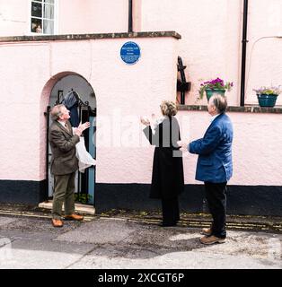 Judi Spiers dévoile une plaque pour marquer la maison d'enfance de l'actrice Belinda Lee. Banque D'Images