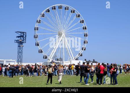 Lisboa, Portugal. 15 juin 2024. Lisbonne, 15/06/2024 - environnement le premier jour de Rock à Rio Lisboa, au Parque das Nacoes à Lisbonne. Ambiente Credit : Atlantico Press/Alamy Live News Banque D'Images