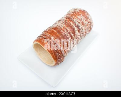 Rouleaux hongrois sur un fond blanc. Banque D'Images