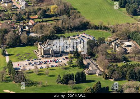 photo aérienne du château de grotte prise à 1500 pieds Banque D'Images