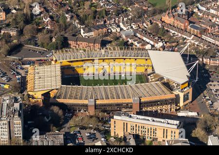 Photo aérienne du stade Wolverhampton Wanderers FC Molineux à 1500 mètres Banque D'Images