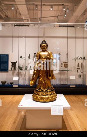 Statut de Bouddha dans l art chinois à la East Asia Gallery du Musée royal de l Ontario - ROM à Toronto, capitale économique du Canada dans la province d Ontar Banque D'Images