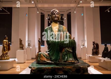 Statut de Bouddha dans l art chinois à la East Asia Gallery du Musée royal de l Ontario - ROM à Toronto, capitale économique du Canada dans la province d Ontar Banque D'Images