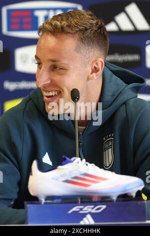 Iserlohn, Allemagne. 17 juin 2024. Davide Frattesi lors de la conférence de presse à Casa Italia le 17 juin 2024 à Iserlohn, Allemagne . Crédit : Marco Canoniero/Alamy Live News Banque D'Images