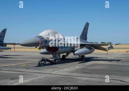 F-16C de l'armée de l'air roumaine au Festival de l'air de Beja Banque D'Images