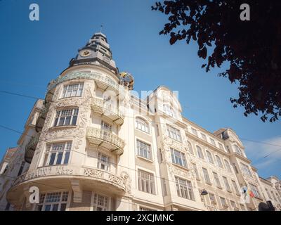 Wien, Autriche - 28 juillet 2023 : beaux bâtiments anciens dans le centre de Vienne. Voyage d'été en Europe Banque D'Images