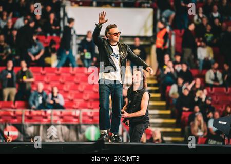 Copenhague, Danemark. 14 juin 2024. Le groupe de metalcore britannique Architects donne un concert au Parken à Copenhague. Ici, le chanteur Sam carter est vu en direct sur scène. Banque D'Images