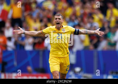 Nicolae Stanciu célèbre après avoir marqué un but lors d'un match de l'UEFA Euro 2024 entre les équipes nationales de Roumanie et d'Ukraine à Allianz Arena, Munich, Ger Banque D'Images