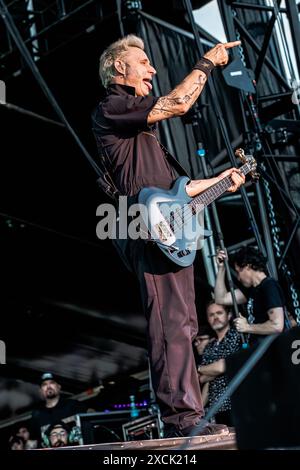 Milan, Italie. 16 juin 2024. Le groupe de rock américain GREEN DAY se produit en direct sur scène à Ippodromo SNAI la Maura pendant le ! I-Days Milano Coca-Cola 2024'. Crédit : Rodolfo Sassano/Alamy Live News Banque D'Images