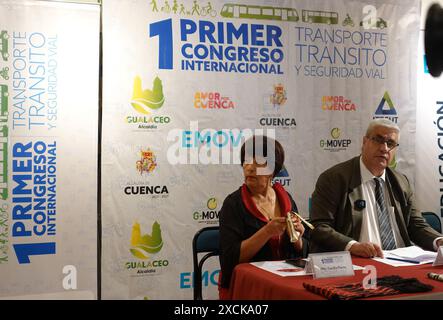 CUENCA LANCEMENT DU PREMIER CONGRÈS DE TRANSPORT EN TRANSIT Cuenca, Équateur 17 juin 2024 dans la galerie du bureau des maires a été développé le lancement du 1er Congrès international sur les transports, le transit et la sécurité routière les 20 et 21 juin 2024, au Théâtre Carlos Cueva Tamariz et à Gualaceo à l'Union des chauffeurs, le congrès aura la participation de conférenciers nationaux, internationaux et locaux, des secteurs des transports, des universités, des écoles de conduite, des syndicats de chauffeurs et des entreprises de mobilité du pays, des conférenciers internationaux et locaux, des secteurs des transports, des universités, des écoles de conduite, des chauffeurs unio Banque D'Images