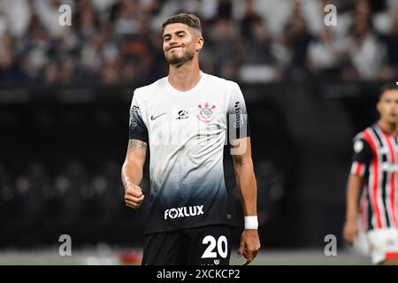 SAO PAULO, BRÉSIL - 16 JUIN : Pedro Raul de Corinthians réagit lors d'un match entre Corinthians et Sao Paulo dans le cadre de Campeonato Brasileiro Serie A 2024 au Neo Química Arena le 16 juin 2024 à São Paulo, Brésil. (Photo de Leandro Bernardes/PxImages) crédit : Px images/Alamy Live News Banque D'Images