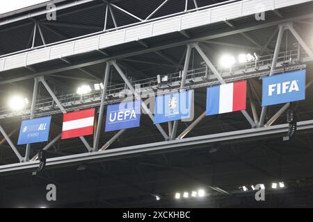 Dusseldorf, Allemagne. 17 juin 2024. DUSSELDORF, Dusseldorf Arena, 17-06-2024, Championnat d'Europe de Football Euro2024, match de groupes n°8 entre l'Autriche et la France. Bannières UEFA crédit : Pro Shots/Alamy Live News Banque D'Images