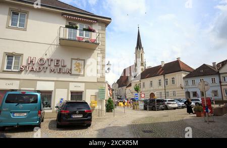 Melk, basse-Autriche, 23-05-24.la vieille ville de Melk est située en basse-Autriche et est célèbre pour son abbaye, la place a de petits hôtels et cafés an Banque D'Images