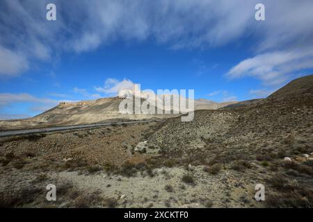 Paysage avec El Capitan et la route - Guadalupe Mountains National Park, Texas Banque D'Images