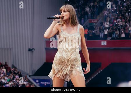 14 juin 2024 - Liverpool, Royaume-Uni : Taylor Swift se produit au stade de football d'Anfield pendant l'Eras Tour. Crédit photo : Thomas Jackson Banque D'Images