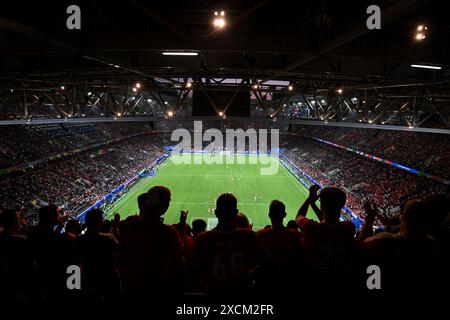 Duesseldorf, Allemagne. 17 juin 2024. Football, UEFA Euro 2024, Championnat d'Europe, tour préliminaire, groupe d, match jour 1, Autriche - France, Düsseldorf Arena, vue dans l'arène. Crédit : Fabian Strauch/dpa/Alamy Live News Banque D'Images