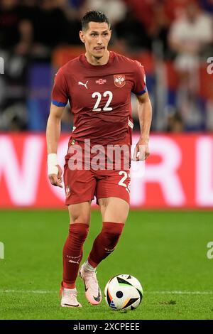 Gelsenkirchen, Allemagne. 16 juin 2024. Le serbe Sasa Lukic lors du match de football Euro 2024 entre la Serbie et l'Angleterre à l'Arena AufSchalke, stade, Gelsenkirchen, Allemagne - dimanche 16 juin 2024. Sport - Soccer . (Photo de Fabio Ferrari/LaPresse) crédit : LaPresse/Alamy Live News Banque D'Images