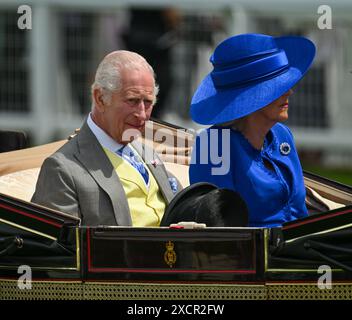 Ascot, Royaume-Uni. 18 juin 2024. Roi Charles III pendant la parade royale le premier jour de Royal Ascot. Crédit : Nigel Bramley/Alamy Live News Banque D'Images