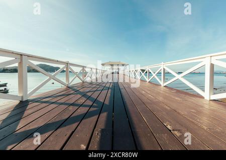 Pont Asadang à l'île de Sichang à Chonburi Thaïlande. Banque D'Images