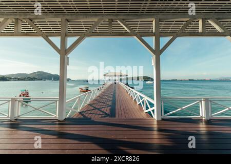 Pont Asadang à l'île de Sichang à Chonburi Thaïlande. Banque D'Images