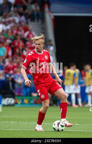 Victor Bernth Flesner Kristiansen (Daenemark, #17) Am Ball, GER, Slovénie (SVN) vs Denmark (DEN), Fussball Europameisterschaft, UEFA EURO 2024, Gruppe C, 1. Spieltag, 16.06.2024 Foto : Eibner-Pressefoto/Michael Memmler Banque D'Images
