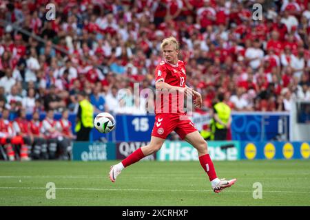 Victor Bernth Flesner Kristiansen (Daenemark, #17) Am Ball, GER, Slovénie (SVN) vs Denmark (DEN), Fussball Europameisterschaft, UEFA EURO 2024, Gruppe C, 1. Spieltag, 16.06.2024 Foto : Eibner-Pressefoto/Michael Memmler Banque D'Images