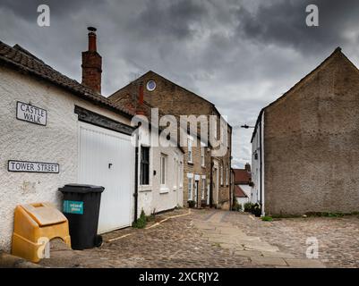 Richmond, ville marchande et paroisse civile du North Yorkshire, en Angleterre. Le musée a un décor de film de "toutes les créatures grandes et petites", et un chimiste... Banque D'Images