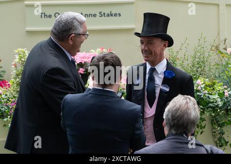 Frankie Dettori (top Hat), légende de la course, était de retour à Royal Ascot aujourd'hui. Bien que Frankie ait pris sa retraite en tant que jockey en Angleterre l’année dernière, il court toujours aux États-Unis Banque D'Images