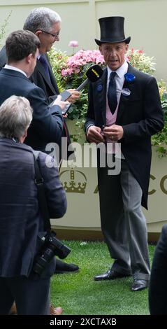 Frankie Dettori (top Hat), légende de la course, était de retour à Royal Ascot aujourd'hui. Bien que Frankie ait pris sa retraite en tant que jockey en Angleterre l’année dernière, il court toujours aux États-Unis Banque D'Images