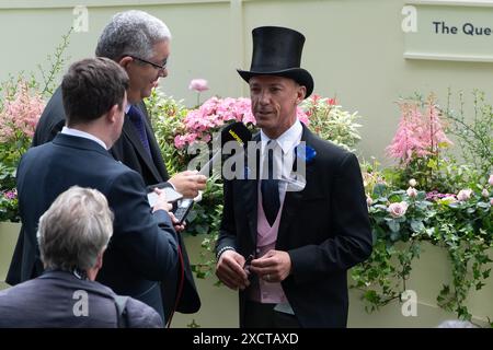 Frankie Dettori (top Hat), légende de la course, était de retour à Royal Ascot aujourd'hui. Bien que Frankie ait pris sa retraite en tant que jockey en Angleterre l’année dernière, il court toujours aux États-Unis Banque D'Images