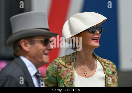 Ascot, Royaume-Uni. 18 juin 2024. Racegoers le premier jour de Royal Ascot. Crédit : Nigel Bramley Banque D'Images