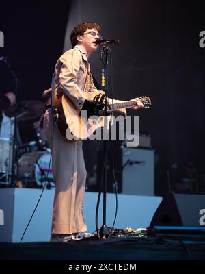 declan mckenna se produit en live au festival de leeds au royaume-uni mai 2024. Banque D'Images