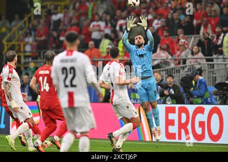 Dortmund, Allemagne. 18 juin 2024. Giorgi Mamardashvili (25 ans) de Géorgie photographié en action lors d'un match de football entre les équipes nationales de Turquie et de Géorgie lors de la première journée du Groupe F dans la phase de groupes du tournoi UEFA Euro 2024, le mardi 18 juin 2024 à Dortmund, Allemagne . Crédit : Sportpix/Alamy Live News Banque D'Images