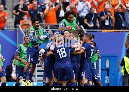 Wout Weghorst (pays-Bas) célèbre après avoir marqué un but avec l'équipe lors du match UEFA Euro 2024 entre les équipes nationales de Pologne et des pays-Bas au Volksparkstadion. Score final : Pologne 1 : 2 pays-Bas. Banque D'Images