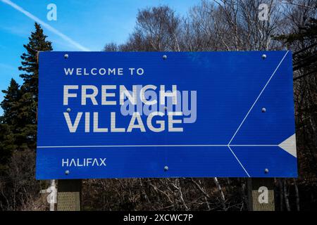 Panneau de bienvenue du village français sur Peggy's Cove Road en Nouvelle-Écosse, Canada Banque D'Images