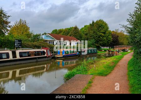 Salons de thé Lower Maunsel Lock à North Newton sur le canal Bridgwater & Taunton, Somerset, Angleterre, Royaume-Uni Banque D'Images