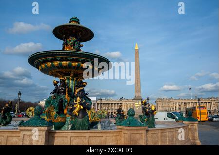 Paris, France, scènes de rue, monuments historiques français, Fontaines d'eau, place de la Concorde, (Musée de la Marine) Banque D'Images