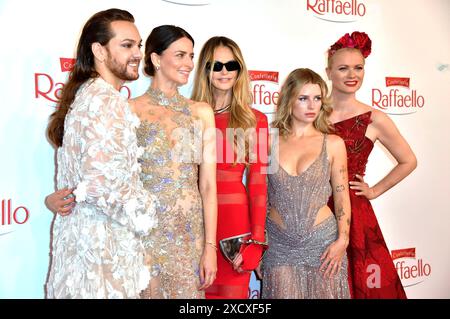 Riccardo Simonetti, Eva Padberg, elle Macpherson, Lottie Moss und Franziska Knuppe beim Raffaello Summer Day 2024 in der Orangerie Schloss Charlottenburg. Berlin, 18.06.2024 Banque D'Images