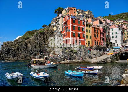Géographie / voyage, Italie, Ligurie, village de pêcheurs Riomaggiore, paysage urbain, CINQUE TERRE, AUTORISATION-DROITS-SUPPLÉMENTAIRE-INFO-NON-DISPONIBLE Banque D'Images