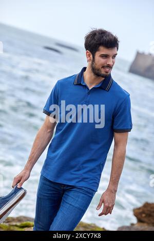 L'homme, Plage du Port Vieux, Biarritz, Pyrenees Atlantiques, France, Europe Banque D'Images