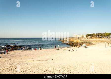 Sea point, plage du Cap avec des gens appréciant le concept de soleil d'été de fin d'après-midi voyage, tourisme, vacances, destination Afrique du Sud Banque D'Images