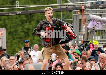 Felix Muhr vor der Ausstrahlung der TV-Show Wenn die Musi spielt - Sommer Open Air 2024 am Hoferriegel. Bad Kleinkirchheim, 15.06.2024 *** Felix Muhr avant la diffusion de l'émission Wenn die Musi spielt Sommer Open Air 2024 au Hoferriegel Bad Kleinkirchheim, 15 06 2024 Foto:xs.xNömerx/xFuturexImagex musi 4648 Banque D'Images