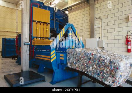 Usine de tri, recyclage plastique Banque D'Images