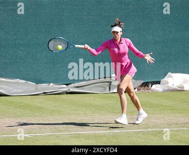 Birmingham, Royaume-Uni. 19 juin 2024 ; Edgbaston Priory Club, Birmingham, Angleterre : Rothesay Tennis Classic Birmingham, jour 3 ; Ajla Tomljanovic (AUS) se réchauffe avant son match crédit : action plus Sports images/Alamy Live News Banque D'Images