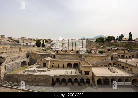 Ercolano, Italie, 19 juin 2024. Une vue générale des fouilles archéologiques d'Herculanum. Banque D'Images