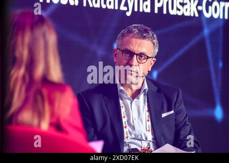 Cracovie, Pologne, le 19 juin 2024. Axel Deininger, président de l'ECSO, intervient lors d'une table ronde lors du Forum européen sur la cybersécurité CyberSec à EXPO Cracovie. La conférence se concentre sur les défis et les opportunités pour la sécurité numérique en Europe dans des domaines tels que l’administration publique, l’armée ou les entreprises, dans un environnement en rapide évolution, lié à l’introduction de l’IA et aux conflits en Ukraine. Crédit : Dominika Zarzycka/Alamy Live News. Banque D'Images